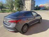 Hyundai Accent 2021 года за 8 800 000 тг. в Уральск – фото 3