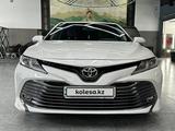 Toyota Camry 2019 года за 13 500 000 тг. в Семей