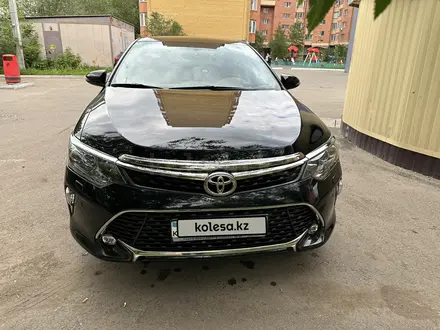 Toyota Camry 2017 года за 12 800 000 тг. в Астана