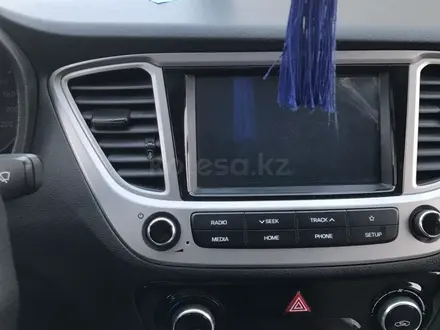 Hyundai Accent 2019 года за 8 300 000 тг. в Актобе – фото 11