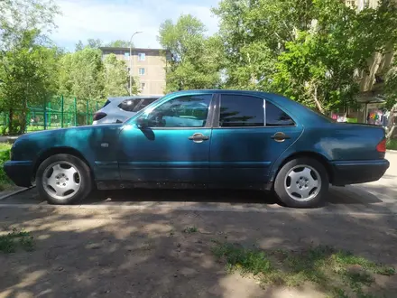 Mercedes-Benz E 230 1995 года за 2 000 000 тг. в Караганда