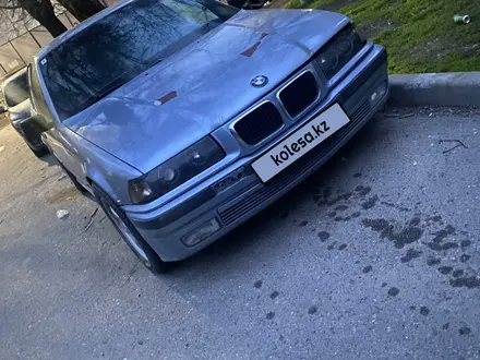 BMW 320 1991 года за 700 000 тг. в Алматы – фото 3