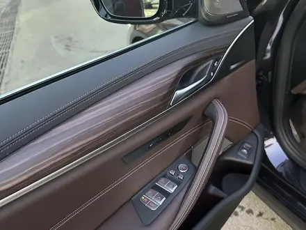 BMW 540 2020 года за 31 000 000 тг. в Алматы – фото 18