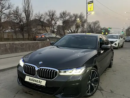 BMW 540 2020 года за 31 000 000 тг. в Алматы – фото 22