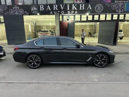 BMW 540 2020 года за 31 000 000 тг. в Алматы – фото 7