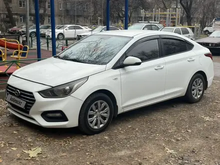 Hyundai Accent 2018 года за 6 800 000 тг. в Шымкент – фото 3