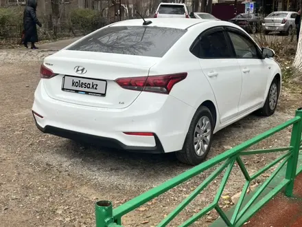 Hyundai Accent 2018 года за 6 800 000 тг. в Шымкент – фото 7