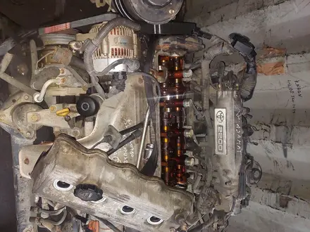 Двигатель матор каробка тойота камри 10 2.2 объём 5S-FE за 400 000 тг. в Алматы – фото 9