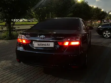 Toyota Camry 2015 года за 11 500 000 тг. в Алматы – фото 2