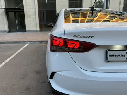 Hyundai Accent 2021 года за 6 350 000 тг. в Караганда – фото 21