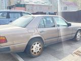 Mercedes-Benz E 200 1989 года за 900 000 тг. в Алматы – фото 2