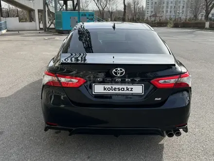 Toyota Camry 2019 года за 12 500 000 тг. в Шымкент – фото 3