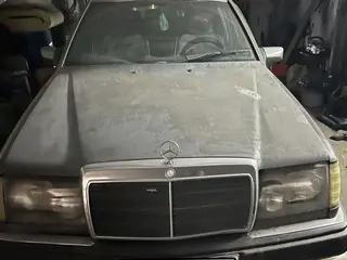 Mercedes-Benz E-Class, 1992