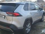 Toyota RAV4 2022 годаүшін16 500 000 тг. в Усть-Каменогорск – фото 4