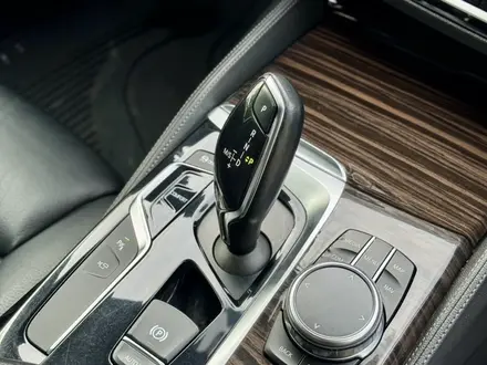 BMW 540 2017 года за 18 900 000 тг. в Алматы – фото 20