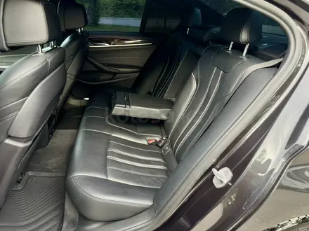 BMW 540 2017 года за 18 900 000 тг. в Алматы – фото 25