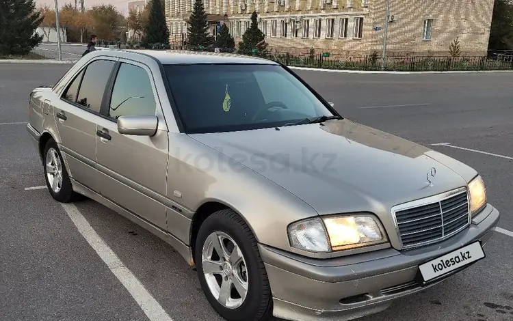 Mercedes-Benz C 200 1998 года за 2 600 000 тг. в Караганда