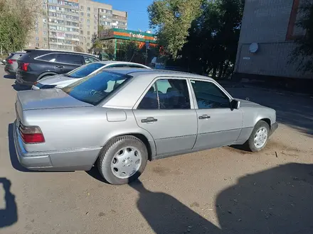 Mercedes-Benz E 200 1994 года за 1 300 000 тг. в Петропавловск – фото 3