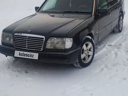 Mercedes-Benz E 200 1993 года за 1 900 000 тг. в Атбасар