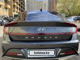 Hyundai Sonata 2020 годаүшін11 600 000 тг. в Астана – фото 3