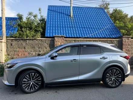 Lexus RX 350 2023 года за 35 500 000 тг. в Алматы – фото 3