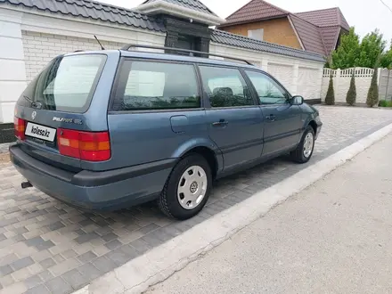 Volkswagen Passat 1995 года за 2 450 000 тг. в Тараз – фото 29
