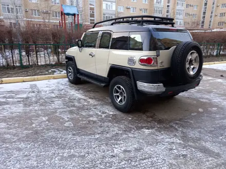 Toyota FJ Cruiser 2008 года за 14 700 000 тг. в Актобе – фото 2