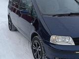 SEAT Alhambra 2001 года за 3 800 000 тг. в Щучинск – фото 2