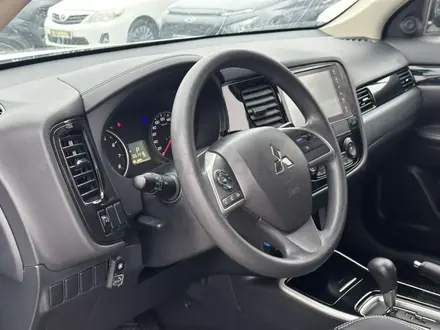Mitsubishi Outlander 2022 года за 9 990 000 тг. в Актобе – фото 13