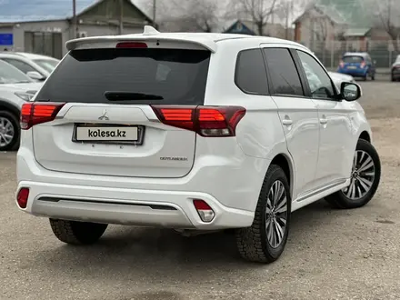 Mitsubishi Outlander 2022 года за 9 990 000 тг. в Актобе – фото 5