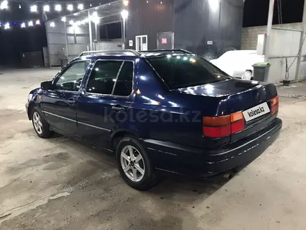 Volkswagen Vento 1992 года за 850 000 тг. в Шымкент – фото 3