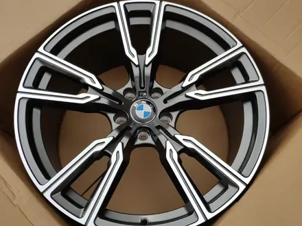 Комплект колес для BMW X7 G07 R22 Оригинал, лето зимаүшін450 000 тг. в Алматы – фото 16