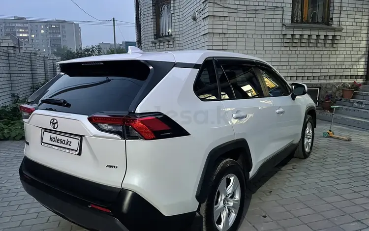 Toyota RAV4 2020 года за 16 800 000 тг. в Нур-Султан (Астана)