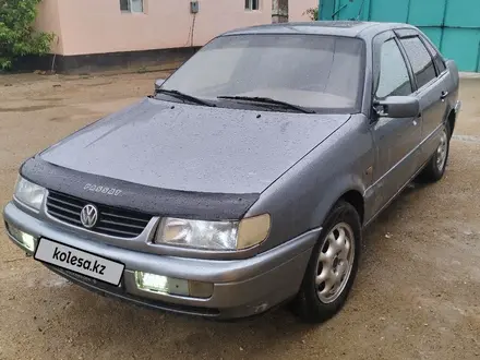 Volkswagen Passat 1994 года за 1 500 000 тг. в Байконыр – фото 3