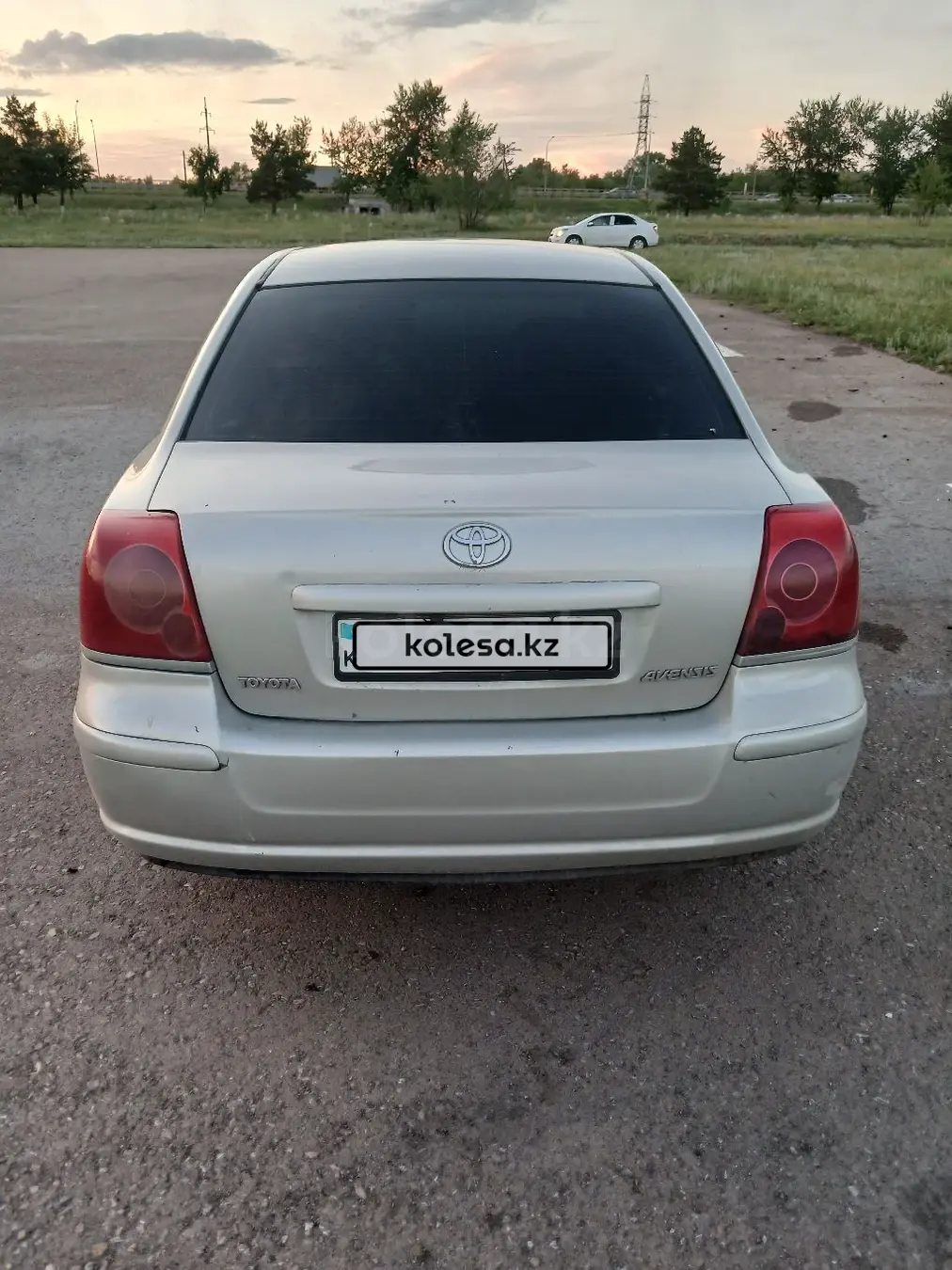 Toyota Avensis, 2003