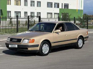 Audi 100