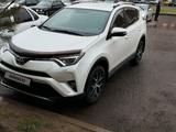 Toyota RAV4 2019 года за 11 800 000 тг. в Астана – фото 3