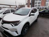 Toyota RAV4 2019 года за 11 800 000 тг. в Астана – фото 5