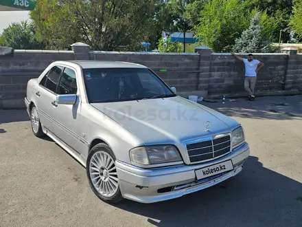 Mercedes-Benz C 280 1994 года за 3 500 000 тг. в Алматы