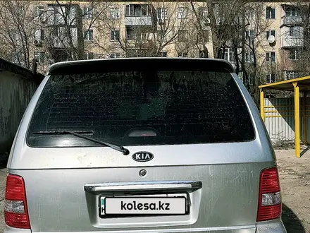 Kia Carnival 2002 года за 3 000 000 тг. в Шымкент – фото 9