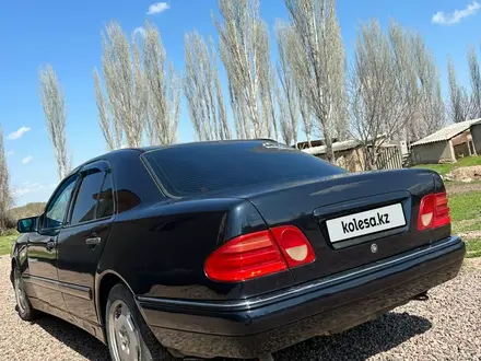 Mercedes-Benz E 230 1995 года за 2 200 000 тг. в Мерке – фото 12