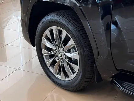 Toyota Land Cruiser Premium 2025 года за 75 890 000 тг. в Астана – фото 6