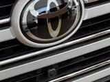 Toyota Land Cruiser Premium 2025 года за 75 890 000 тг. в Астана – фото 5