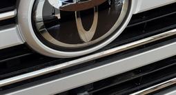 Toyota Land Cruiser Premium 2025 года за 75 890 000 тг. в Астана – фото 5