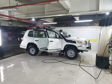 Toyota Land Cruiser 2013 года за 23 000 000 тг. в Астана