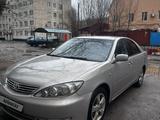 Toyota Camry 2005 года за 4 400 000 тг. в Актобе – фото 2