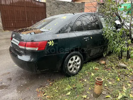 Hyundai Sonata 2005 года за 3 000 000 тг. в Алматы – фото 2