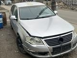 Volkswagen Passat 2007 года за 1 200 000 тг. в Алматы – фото 4
