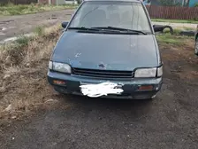 Nissan Prairie, 1993
