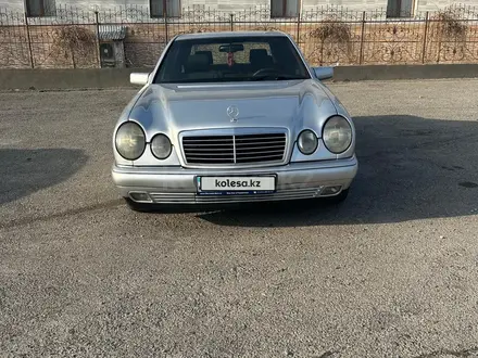 Mercedes-Benz E 280 1996 года за 3 200 000 тг. в Тараз